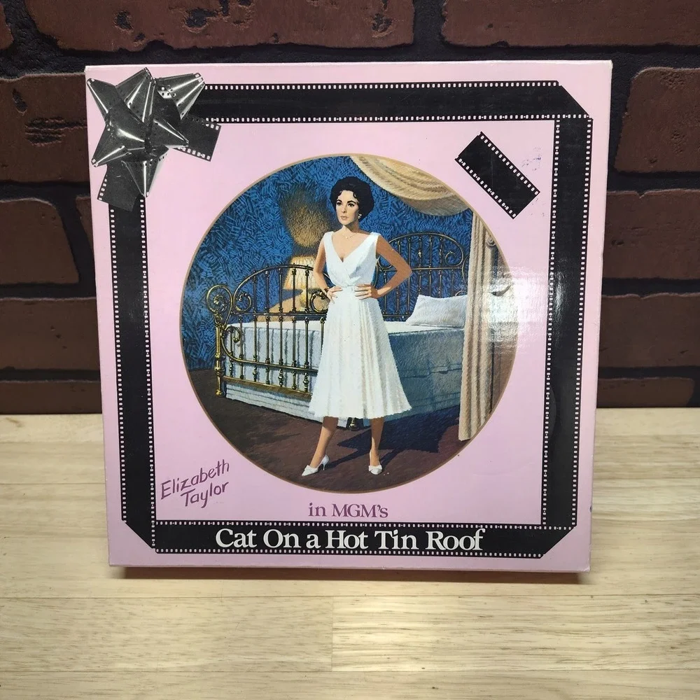 Elizabeth Taylor plate Cat On A Hot Tin Roof collector's 1958 Loews MGM classic